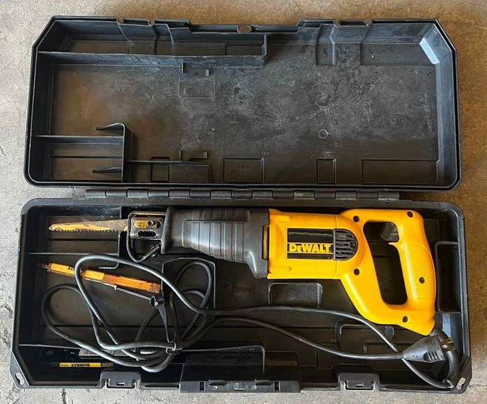 Dewalt Reciprocating Saw w/ Case, Does Work