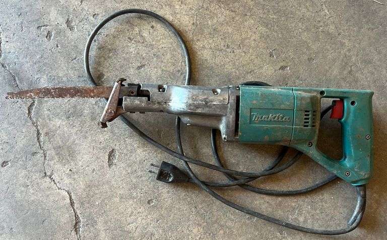 Makita Reciprocating Saw, Does Work