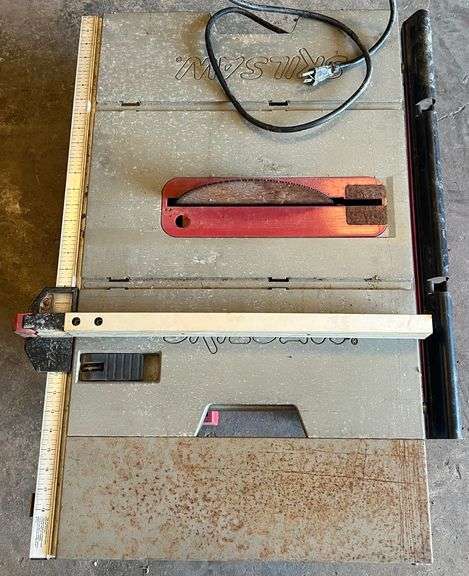 Skilsaw 10" 15 Amp Table Saw, Does Work