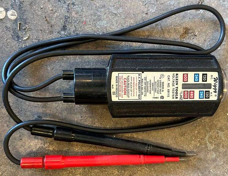 Klein Tools Wiggy Voltage Tester w/ Amprobe Bag, Does Work