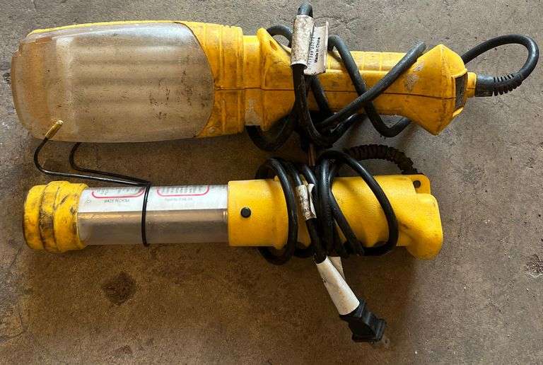 (2) Corded Work Lights, Both Work