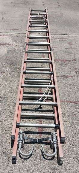 Warner 20ft Fiberglass Extension Ladder