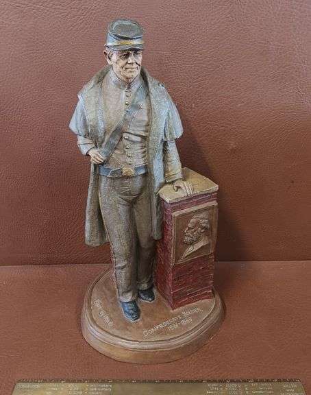Tom Clark 1986 Confederate Soldier Statue 14-1/2"Tall