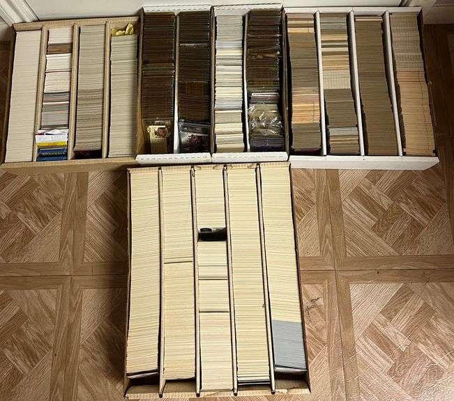 Huge Lot of Hundreds of Misc. Baseball Cards