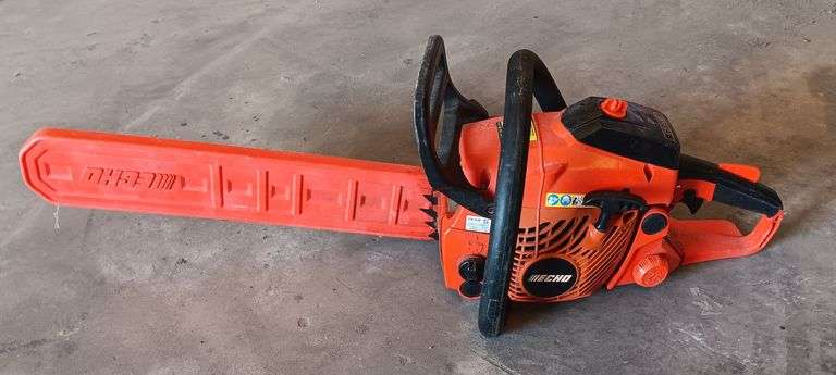 Echo CS-400 Chain Saw, Has Compression