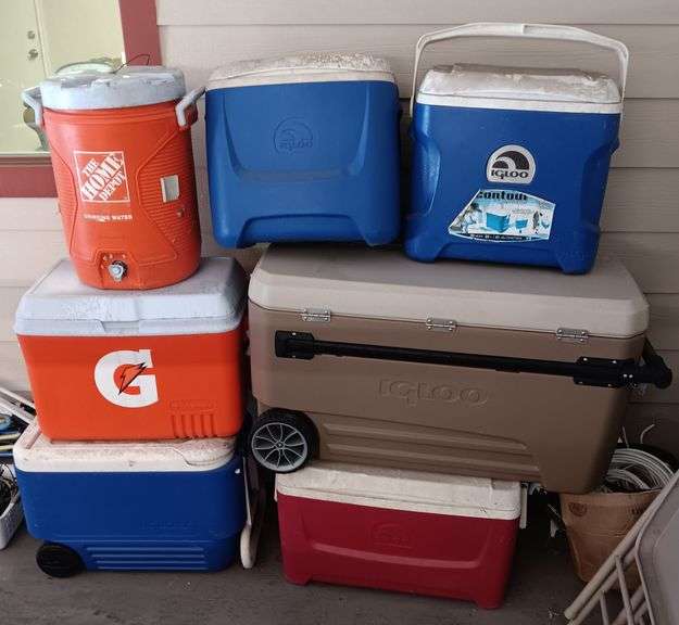 7) Coolers, 5 Igloo and 2 Rubbermaid