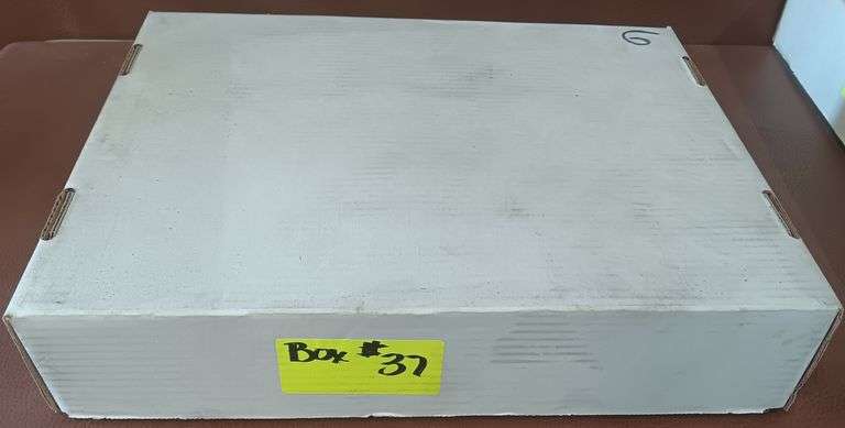 Thousands of Baseball Cards From 1989 to 1998