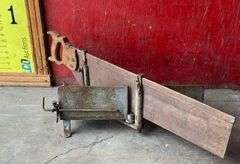 Vintage Stanley Miter Box w/ Saw