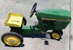 Vintage Metal John Deere Pedal Tractor