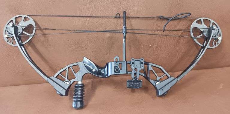 Unknown Brand Compound Bow w/ Wrist Caliper Release Aid