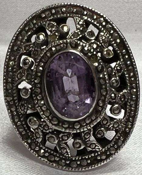Vintage Sterling Silver  Marcasite & Amethyst Ring