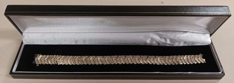 Diamond Chevron Link Bracelet