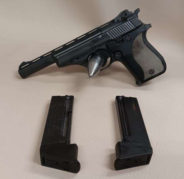 Phoenix Arms HP22 .22LR Pistol In Original Box w/ 1 Extra Clip