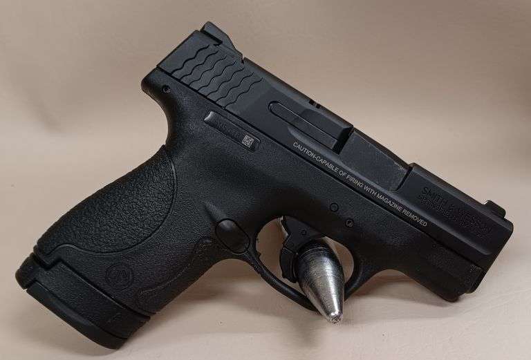 Smith & Wesson M&P 40 Shield .40 S&W Pistol