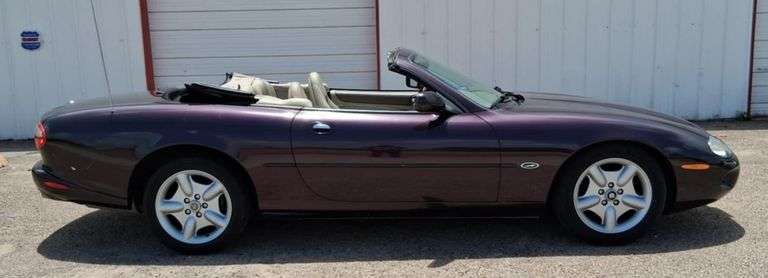 1998 Jaguar XK8 Convertible, PW, PL, A/C, 4.0L V8 Automatic, Only 31,832 Miles,  Runs & Drives