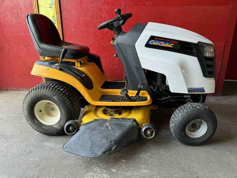 Cub Cadet LTX 1046 VT 46" Riding Lawnmower, Has New Blades, Runs & Operates