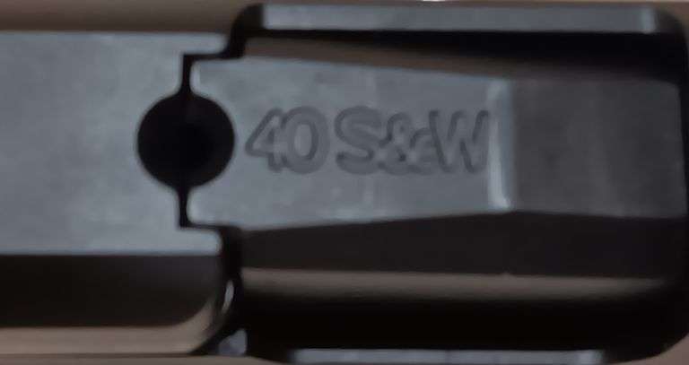 Smith & Wesson M&P 40 Shield .40 S&W Pistol