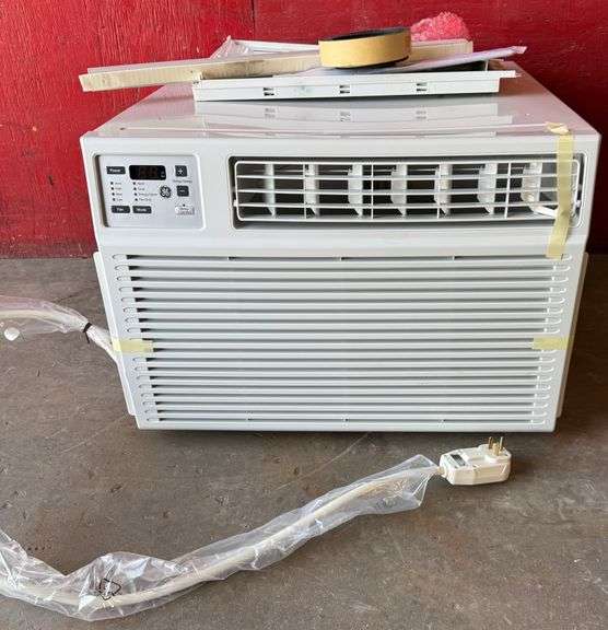 230 Volt GE 11800 BTU Heat & Cool Room Air Conditioner, New In Box, Cools Up To 550sqft