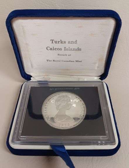1976 Turks And Caicos Islands Queen Victoria 20 Crowns .925 Silver Coin