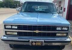 1989 Chevrolet K5 Blazer 1500, 4x4, 5.7L V8, Automatic, AC, PW, PL, One Owner! Only 79k Miles, Runs & Drives Great! Pristine Original Interior!