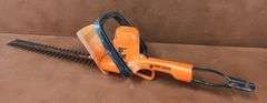 Black & Decker 18" Electric Hedge Trimmer, Does Work