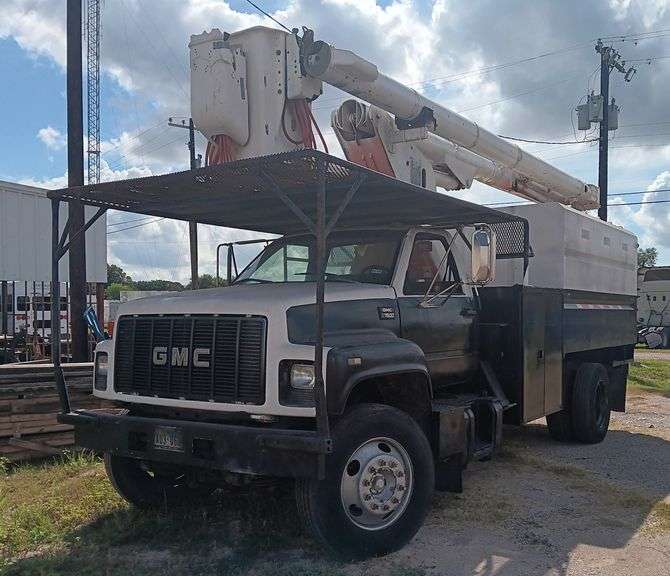 1999 GMC C7500 62 Ft Bucket/Dump Truck, 7.4L V8 Engine, 5 Speed Manual, Pony Motor, Stabilizers, Runs & Operates Very Well, ATTENTION TREE TRIMMERS!