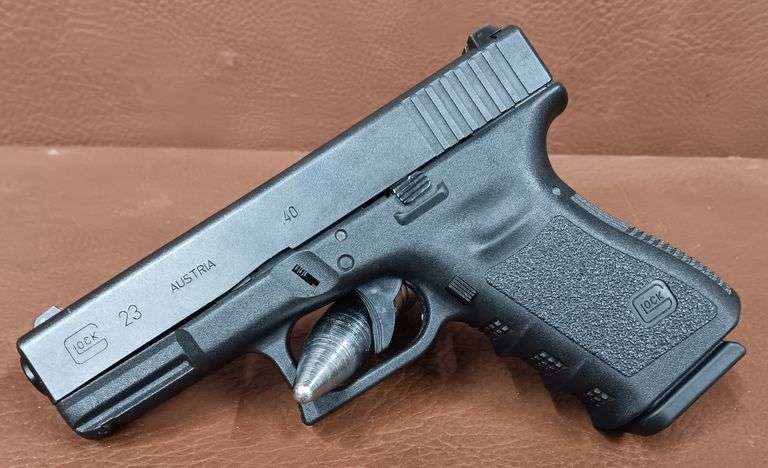 Glock 23 .40 Pistol
