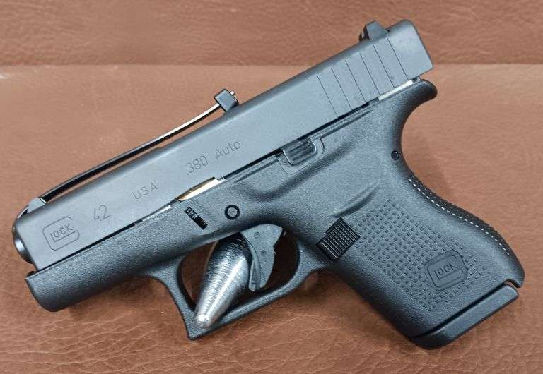 New Glock 42 .380 Auto Pistol w/ 1 Extra Magazine & Speed Loader,  In Original Case