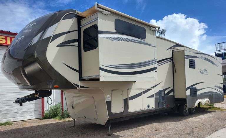 2014 Grand Design 38' Solitude RV 5th Wheel, 3 Slides, 2 AC's, Loaded!