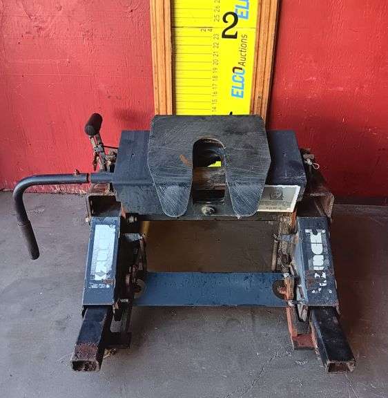 Husky 16KS Fifth Wheel Hitch