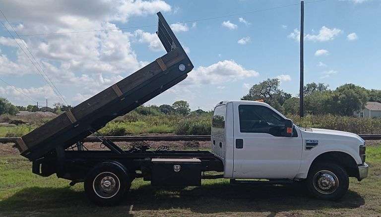2008 Ford F350 Super Duty Tilt/Dump Bed Dually, 5.4L, V8, Automatic Transmission, A/C, PW, PL, Runs & Drives, Ramsey Winch (Does Work)