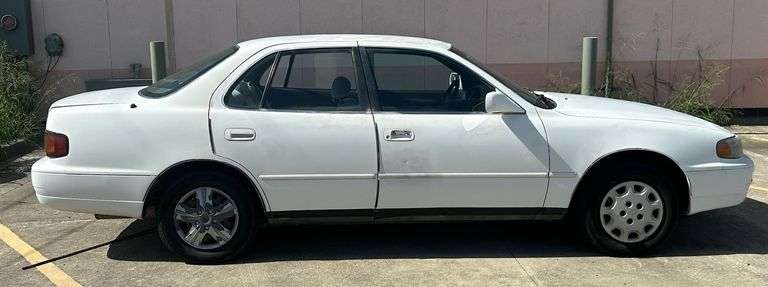 1996 Toyota Camry, 2.2L, 4cyl, Automatic Transmission, PW, PL, A/C, Runs & Drives