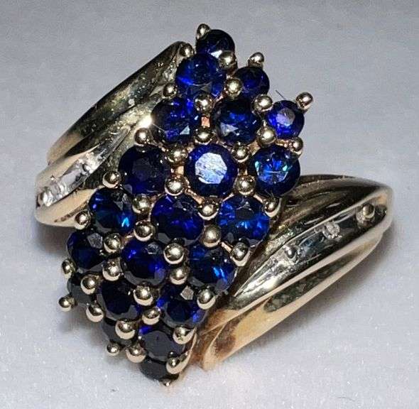 10kt Gold Sapphire Waterfall Ring, 5.4g Total Weight