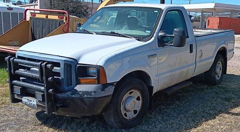 2006 Ford F250 XLT Super Duty 5.4L 3V Triton, V8, Automatic Transmission, Runs & Drives