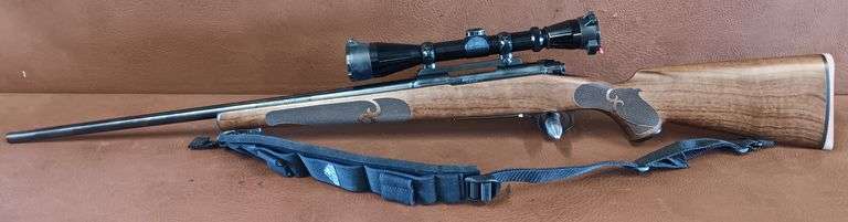 Winchester Model 70 SA Classic Featherweight .22-250 Rifle w/ Leupold 3x9x44 VARI-X II Scope & Sling