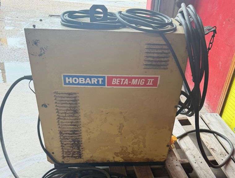 Hobart Beta-MIG II 200 Amp Welder, 220 Volt Single Phase, Does Work