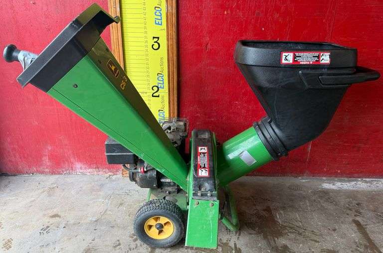 John Deere Portable CS8 Residential Chipper/Shredder, Does Work