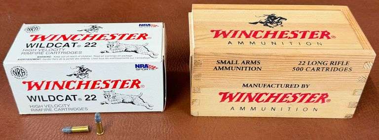 Vintage Winchester Wooden Ammo Box w/ 500rds of Winchester Wildcat .22 LR Ammo