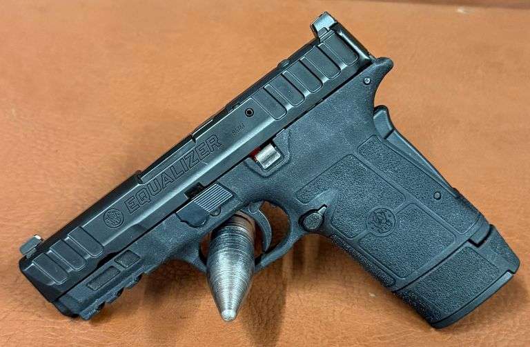 Smith & Wesson Equalizer 9mm Luger Pistol w/ MOS Top Plate, Like New