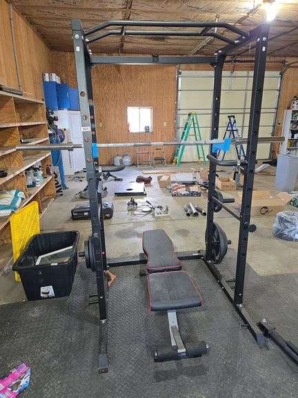 SQUAT RACK/ BENCH PRESS SET UP.