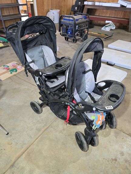 DOUBLE STROLLER.