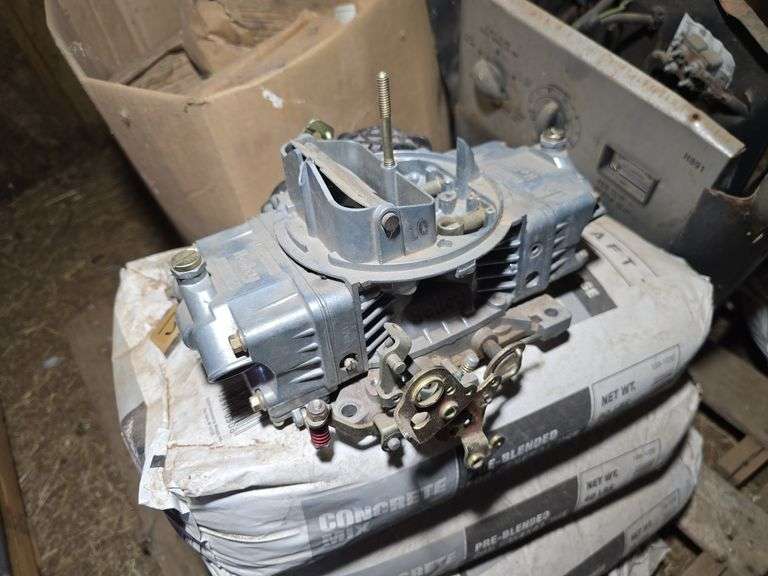 HOLLEY CARBURETOR. 11075-3. 11761. 4 BARREL, ELECTRIC CHOKE. 600CFM.