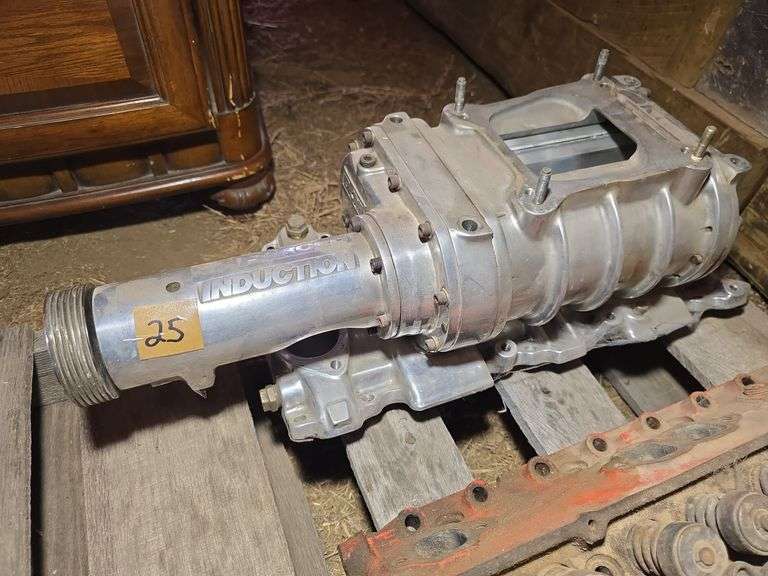 B+M FORCE INDUCTION 4-71 SUPER CHARGER WITH SMALL BLOCK CHEVY INTAKE. WOULD NEED CRANK PULLEY AND TENSIONER FOR YOUR APPLICATION.