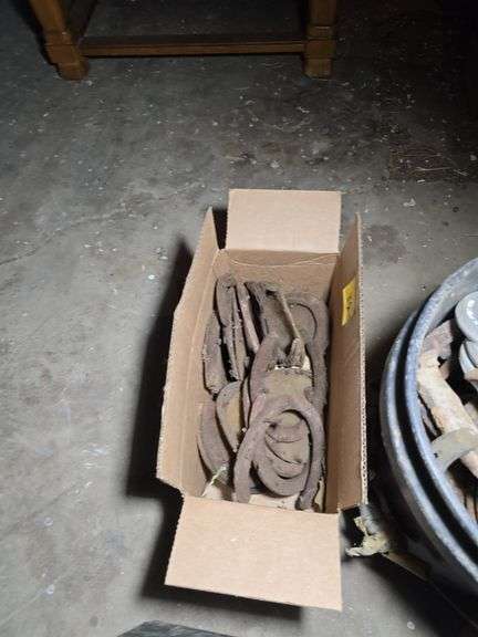 LARGE GROUP OF HORSESHOES.