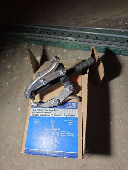 2 OR 3 JAW PULLER.