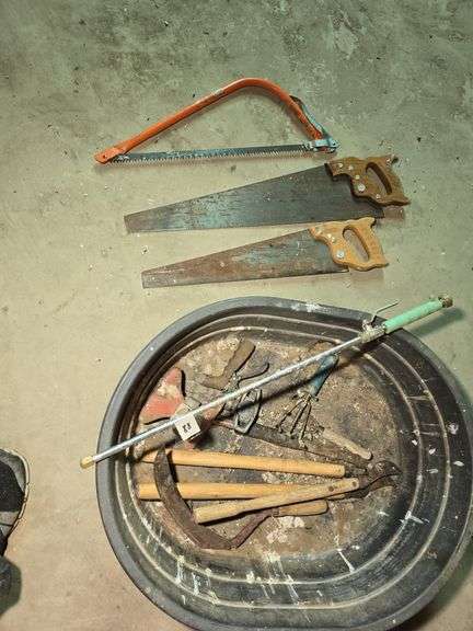 SAWS AND LAWN TOOLS.