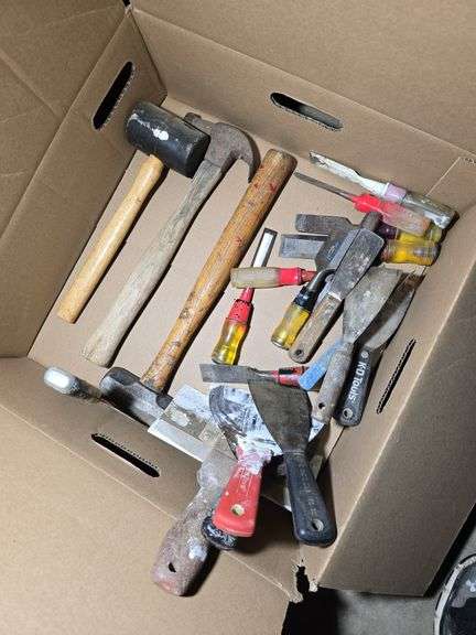 HAMMERS, PUTTY KNIVES, WOOD CHISELS.