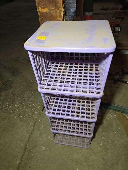 PLASTIC SHEVLING UNIT.