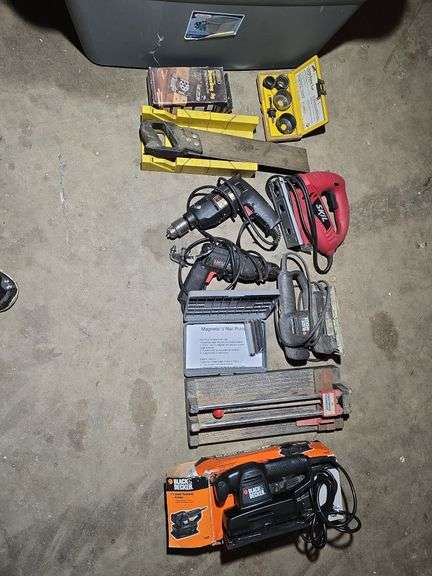 ELECTRIC DRILLS, SANDERS, MITER BOX.