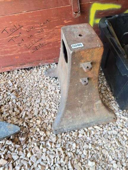 ANVIL STAND.